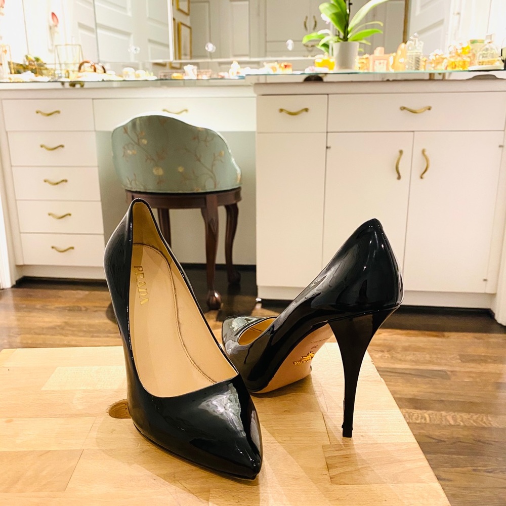 PRADA Black patent leather high heel shoes.